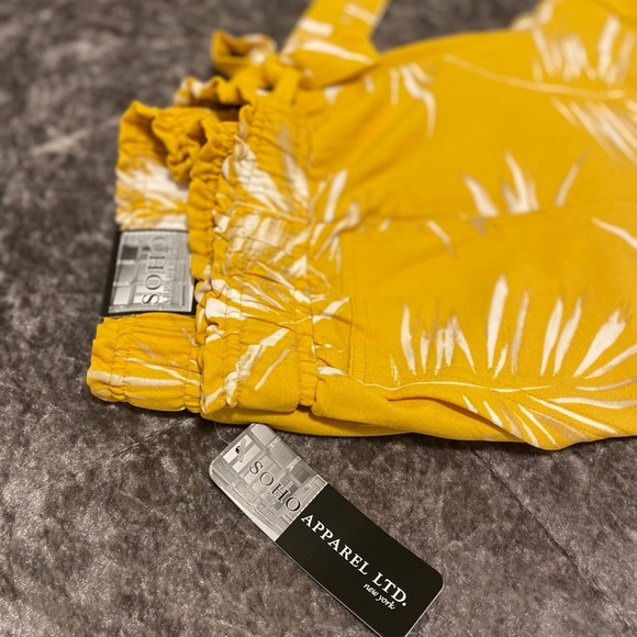 SOHO APPAREL Vibrant Yellow Pants with Leaf Design/size M - Picture 7 of 9